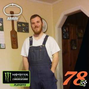 Meet your Posher, Dustin